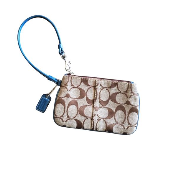 ☆PRICE FIRM Coach Signature Wristlet - Picture 1 of 7